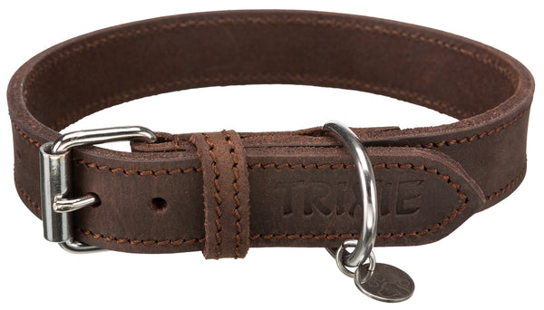 Trixie Rustic hundehalsbånd er et solid halsbånd i lær med tidløs design i klassisk mørk brun farge. Halsbåndet kan justeres og har ring for feste til ID-brikke og kobbel.